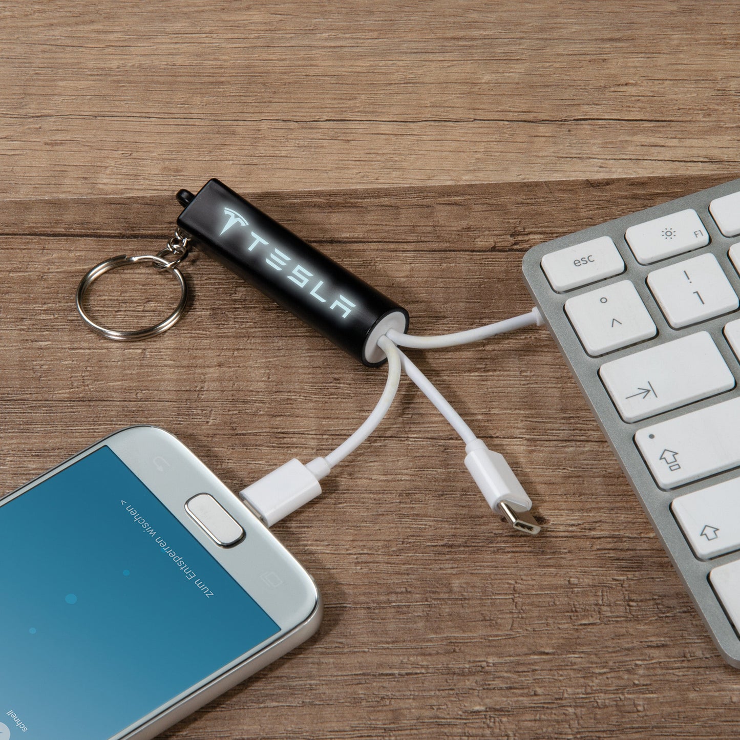 Schlüsselanhänger mit 3in1 USB Ladekabel LANA